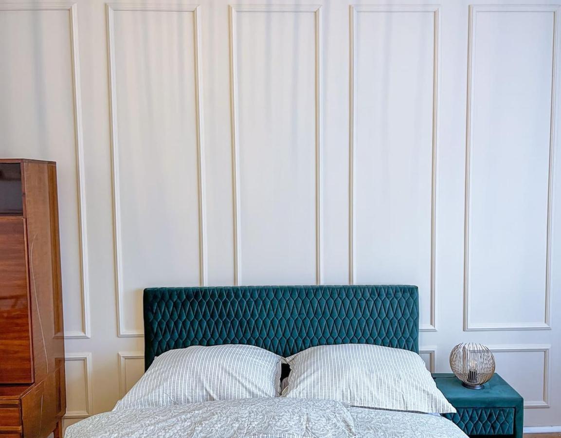 96M2 Of Comfort And Style: 4Bd Apartment In Old Town Bratislava Luaran gambar